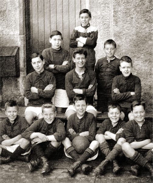 Carmunnock Football Team