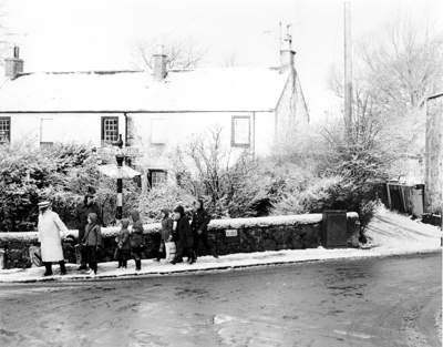 Busby Rd and the Cross